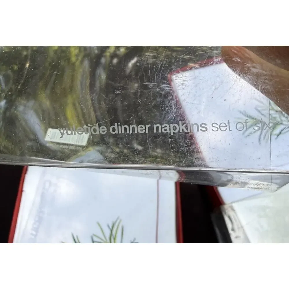 Crate & Barrel Christmas Holiday Yuletide Dinner Napkins Set Of 12 -46D